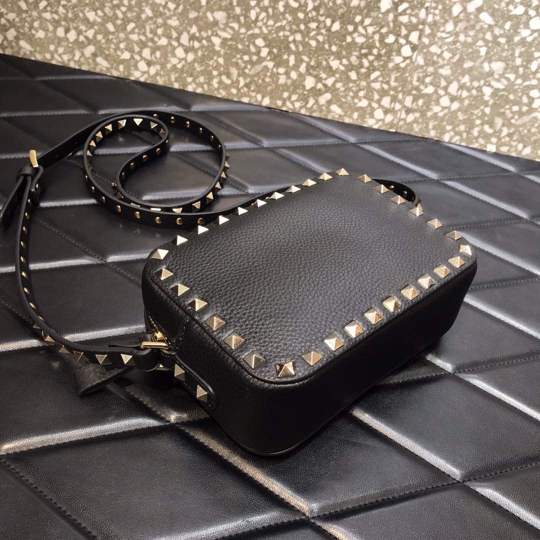 Valentino Garavani Rockstud Crossbody Camera Bag in Black Grainy Calfskin